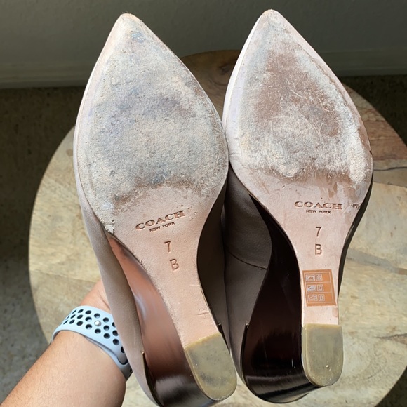 Rose gold Coach wedges in used but good condition - Picture 3 of 9